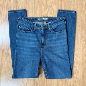 CARHARTT women’s high rise jeans - sz 4 Short - slim fit - Laurel wash blue
